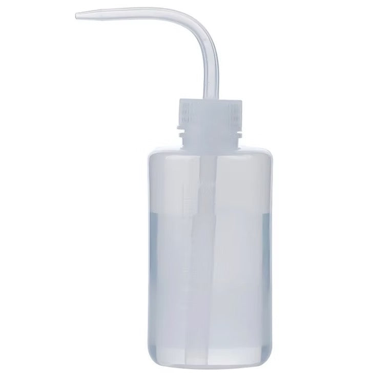 Bouteille vide en plastique pour rinçage